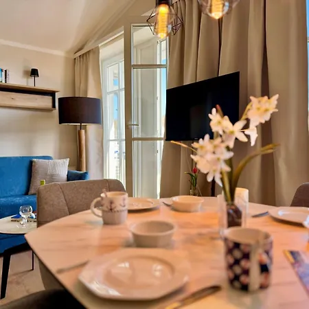 Apartment 471, Seepark *